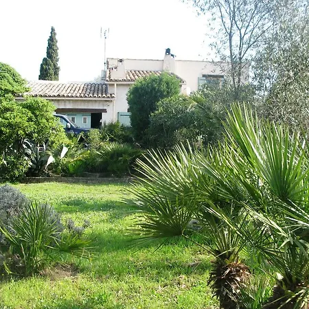 La Capitelle Villa *
